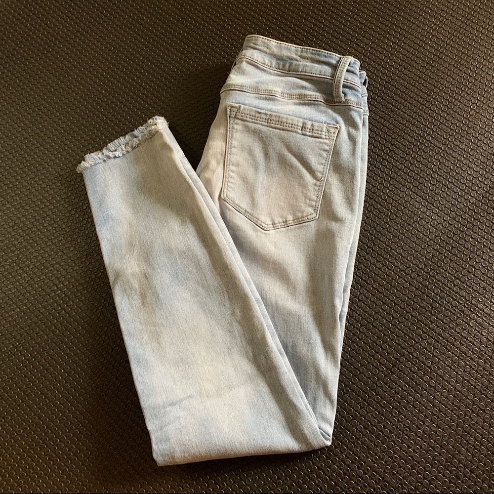 Buffalo Jess jeans rip by David Bitton 4/27